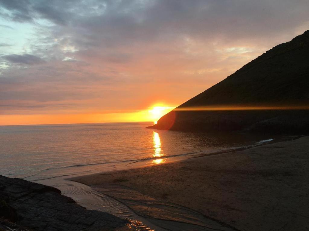 فيلا Wild Coastal Retreat At Troed Y Rhiw Aberporth, West Wales المظهر الخارجي الصورة