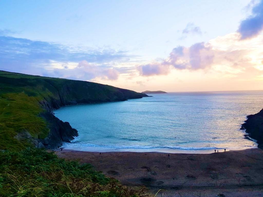 فيلا Wild Coastal Retreat At Troed Y Rhiw Aberporth, West Wales المظهر الخارجي الصورة